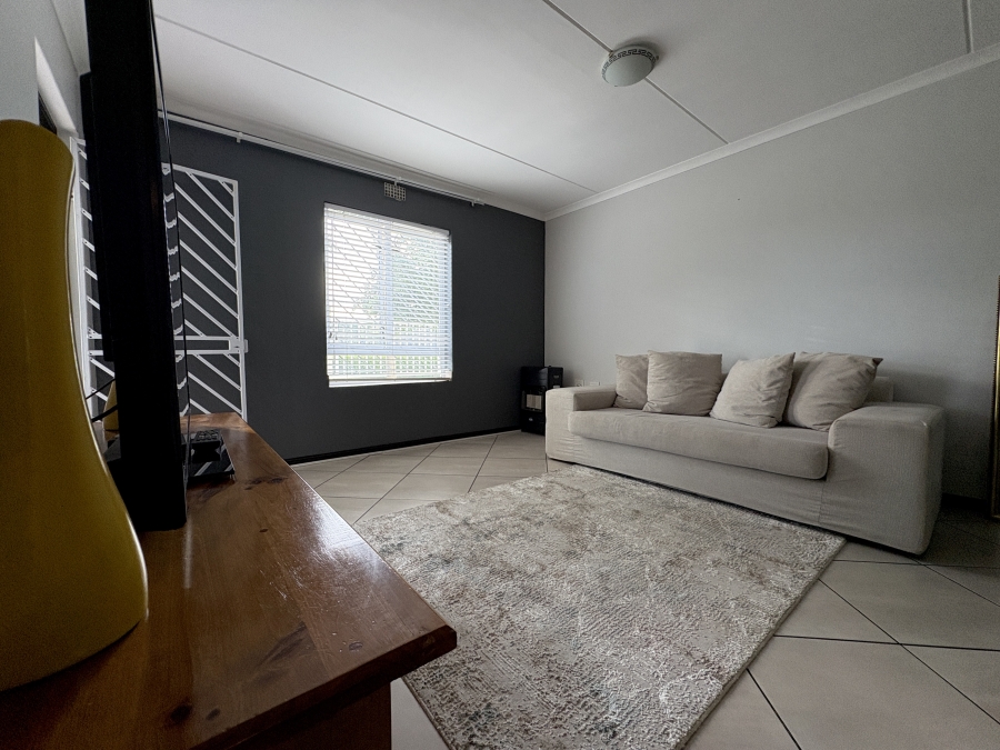 2 Bedroom Property for Sale in Buh Rein Estate Western Cape